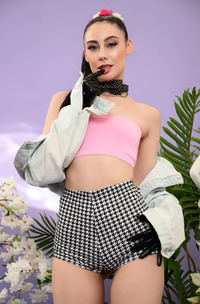 Dolly Paige Seduces With Toys On A Leather Chair In A Gonzo Scene