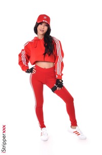 Emiri Momota Sexy Chick Get Naked