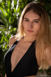 Sexy New Model Lorelei Getting Naked