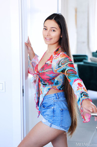 Shelena Voluptuous Beauty Is Soon Naked