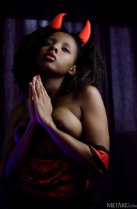 Sukki T Parts Her Silky Thighs To Flaunt The Wild Curls
