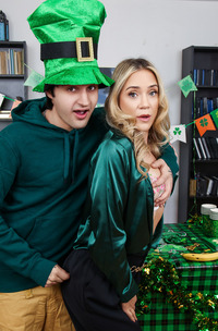 Rachael Ramsey Entices With A Late-night Game On Saint Patricks Day