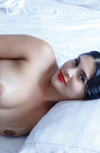 Kendall Blue Booty Babe Teases In Bed