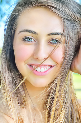 Hot Brunette Amateur Lacey