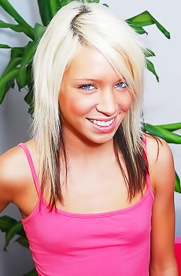 Super Cute 18 Year Old Blonde Gets Naked