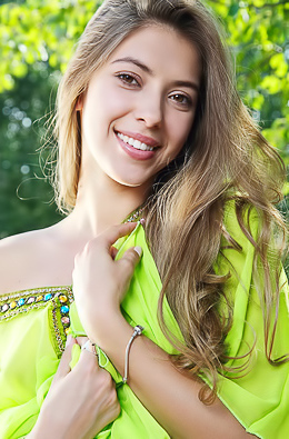 Avery With Peachy Ass And Perfect Breasts