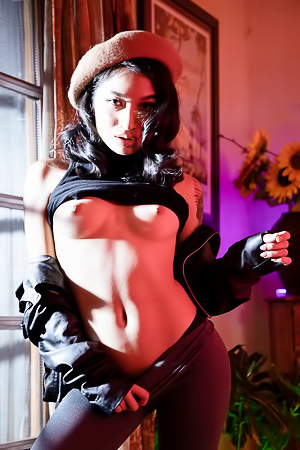 Avery Black Shows Her Beautiful BodyLive Feet Porn