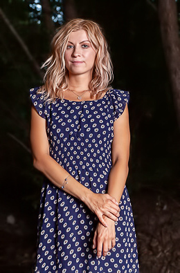 Claire Shelty Enjoys Pleasure Of Her Alfresco Orgasms