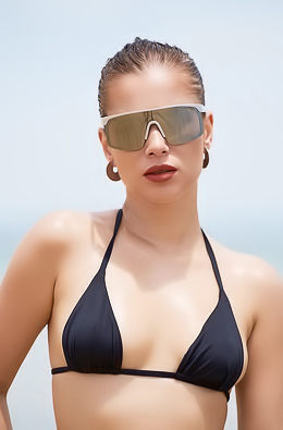 Pauline Pastel in Bikini moderne