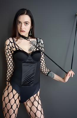 Tattooed Lisa Cute - Fishnet Love 1