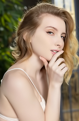 Minnie Lighter Nestles Between The Cheeks Of Her Gorgeous Bubble Butt