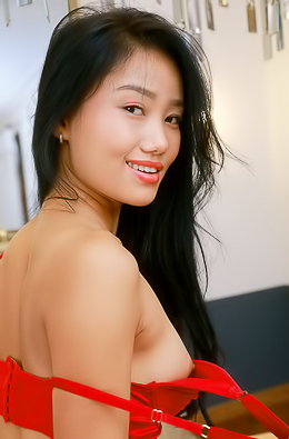 Cute Asian Model Oxitheam