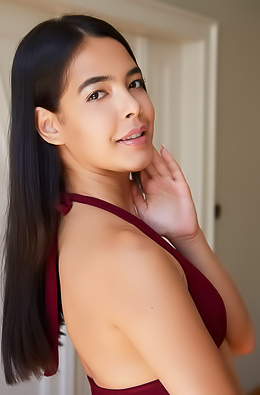 Kubera Fortuna Sultry Latina Brunette Isn’t Wearing Any Lingerie