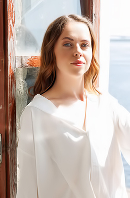 Margot Ferns Brunette Allure Unveiled On A Naked Sightseeing Adventure