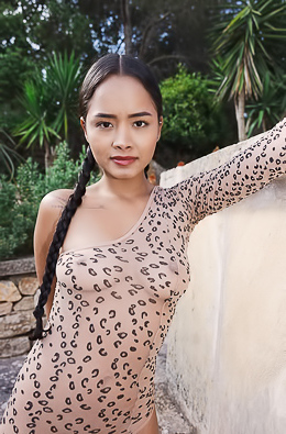 Sexy Teen Girl Liloo In Sunset Looks Like A Little Cat