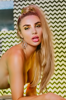 Miss Kenzie Anne: Empowered in Green Light, Teasing in Silver Undies
