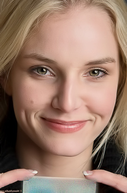 Busty Blonde Babe Liz Ashley