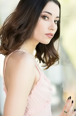 Stunning Beauty Aria Lee