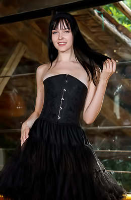 Amelia Riven In Amelias Swing