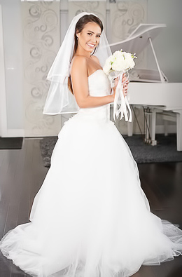 Kelsi Monroe Is A Nasty Babe That Just Cannot Resist Having Big Dicks And Emptying Them In Minutes