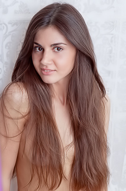 Astrud Bares Her Body