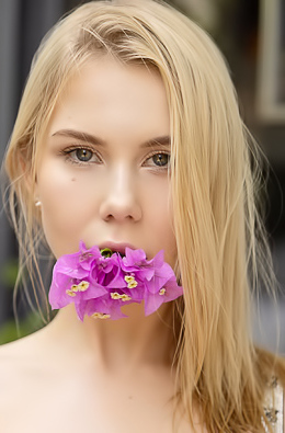 Hot blonde Nastya flaunts her big ass and juicy melons in a backyard tease