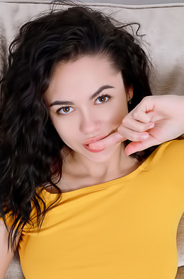 Dzhili Shows Enticing Rear View Of Her Perfect Ass