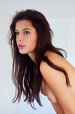 Nude And Delicious Asandra Dewy