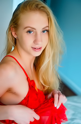 Alice Blue Kicking Her Long Legs High And Wide