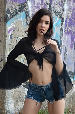 Blanche Outdoors - Magnetic Energy