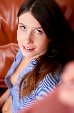 Kate Rose Moonlights Brightly For Midnight Pleasures