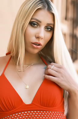 Chanel Grey Dreams Come True With Passionate Blowjob