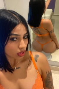 Sofia Shows Her Nude Beautiful Body