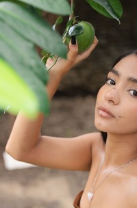 Why Effy poses solo in fringe top amidst greenery with sensual forest vibes